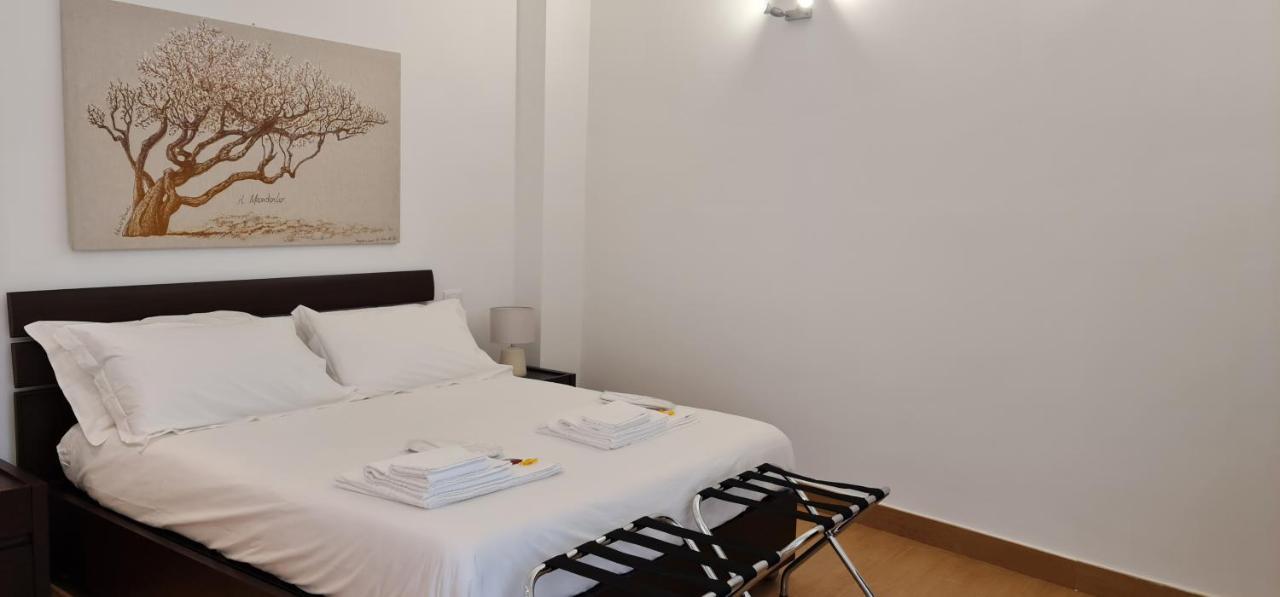 Di Fresco Apartments Luxury Suites Palermo Esterno foto
